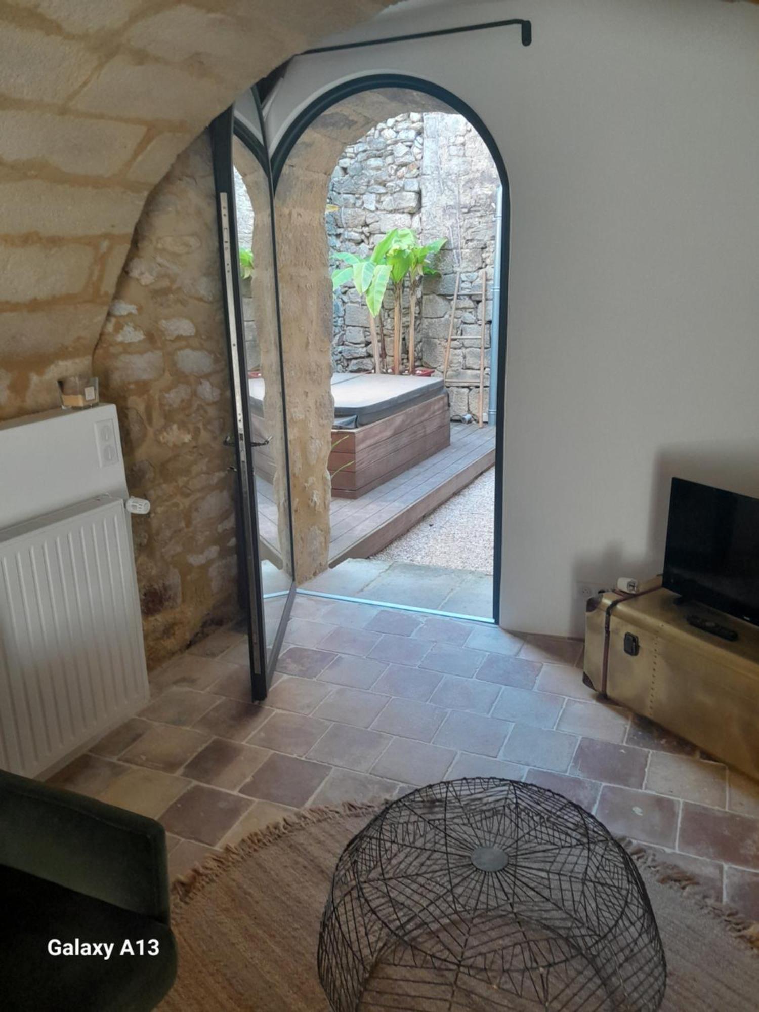 La Maison D'Aime Saint-Quentin-la-Poterie Eksteriør billede